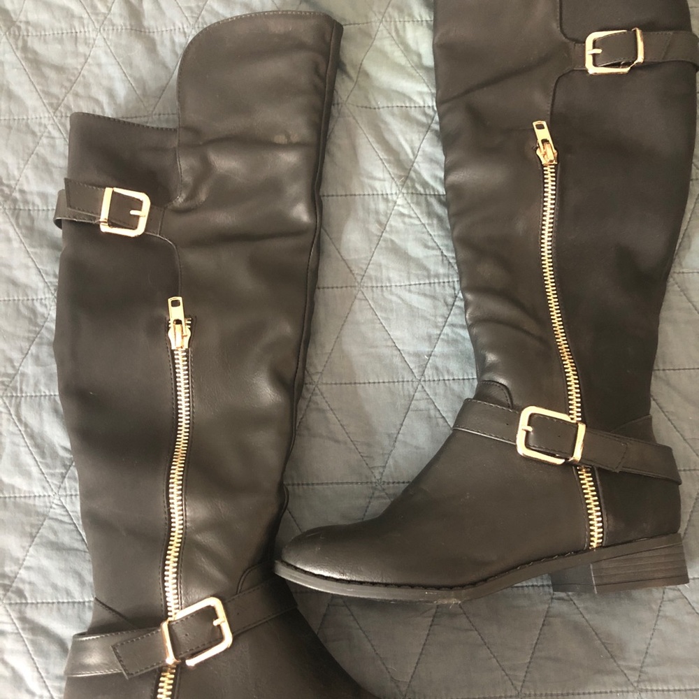 Black riding boots